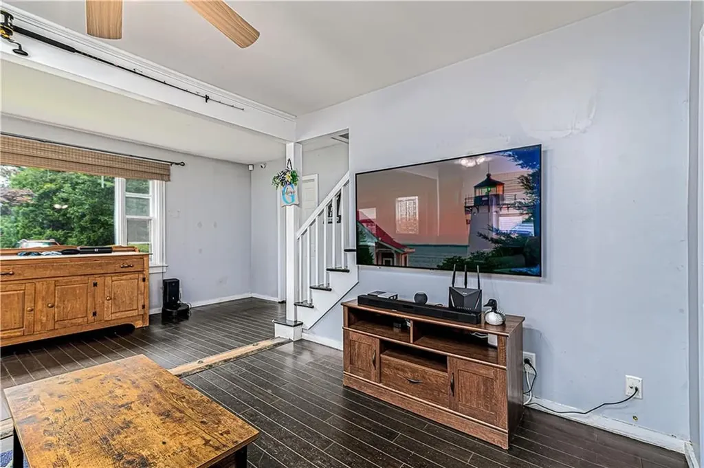 28 Bakers Creek Road Warwick RI 02886