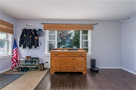 28 Bakers Creek Road Warwick RI 02886