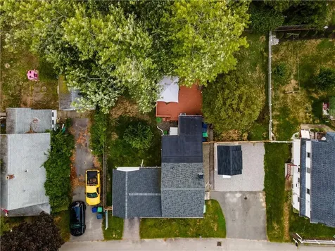 28 Bakers Creek Road Warwick RI 02886