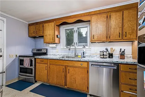 28 Bakers Creek Road Warwick RI 02886