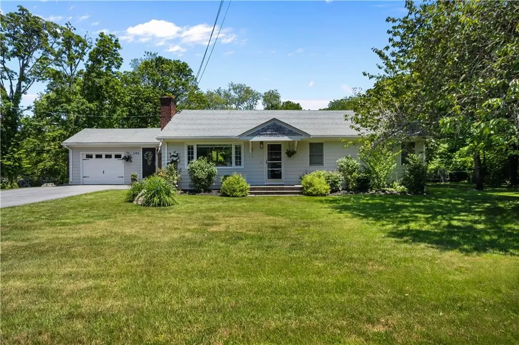 386 Stone Church Road Tiverton RI 02878