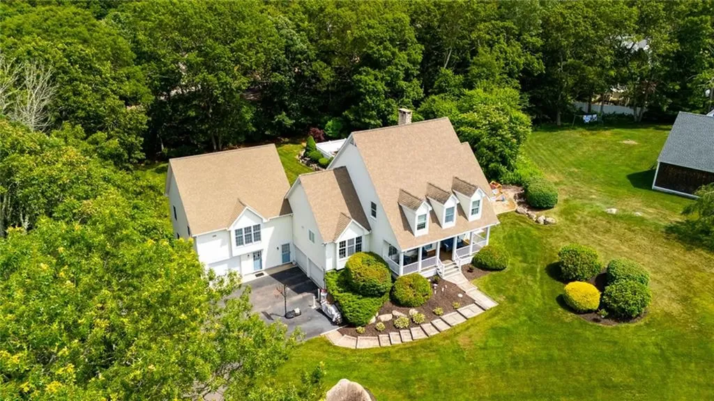 11 Hamilton Road Westerly RI 02891