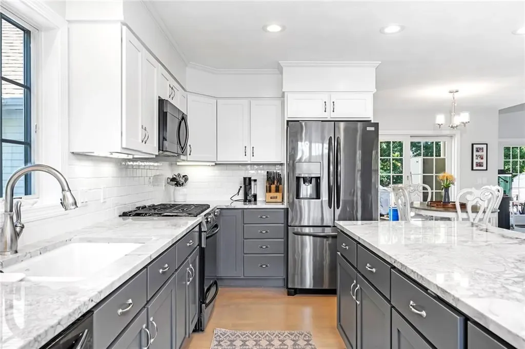 11 Hamilton Road Westerly RI 02891