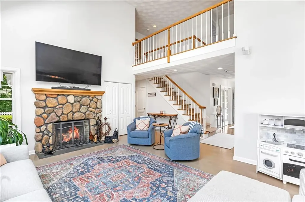 11 Hamilton Road Westerly RI 02891