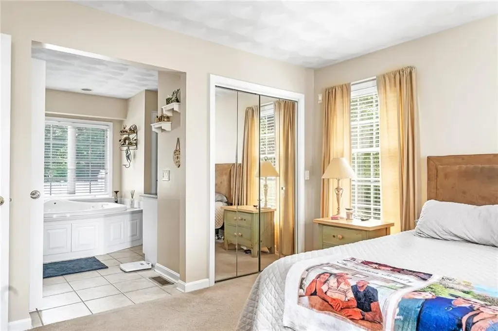 11 Hamilton Road Westerly RI 02891