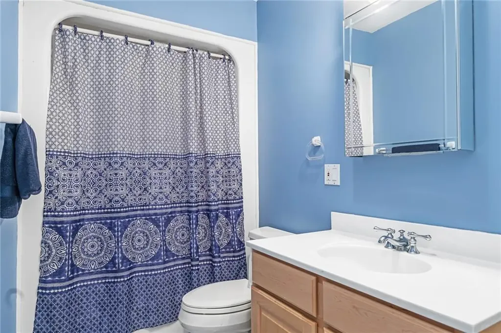 11 Hamilton Road Westerly RI 02891