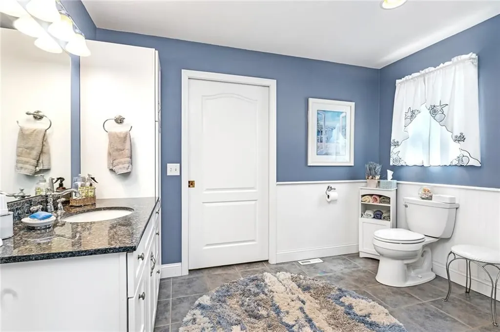 11 Hamilton Road Westerly RI 02891