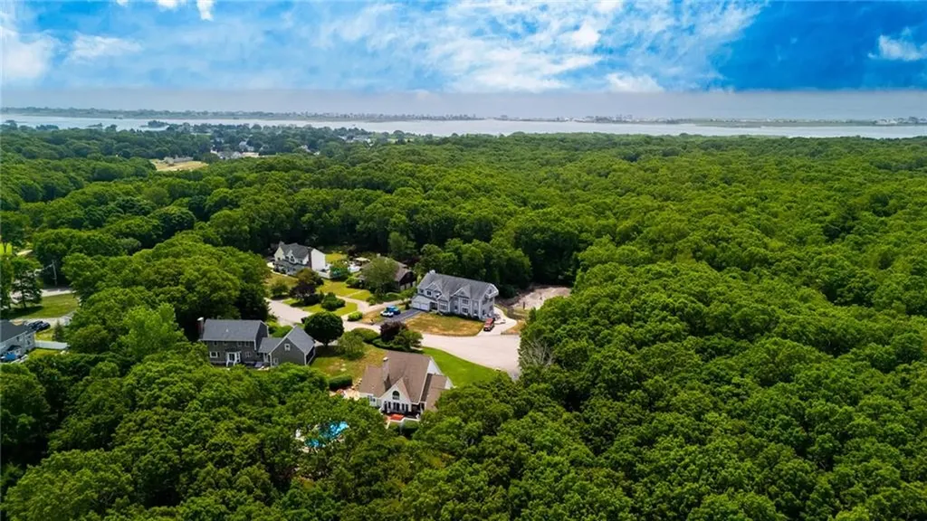 11 Hamilton Road Westerly RI 02891