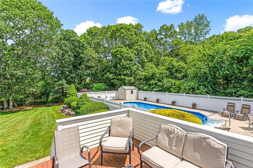 11 Hamilton Road Westerly RI 02891