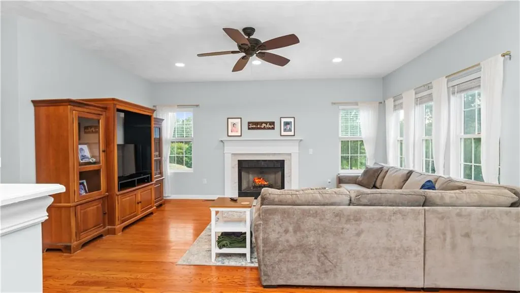45 Cobblestone Terrace Coventry RI 02816