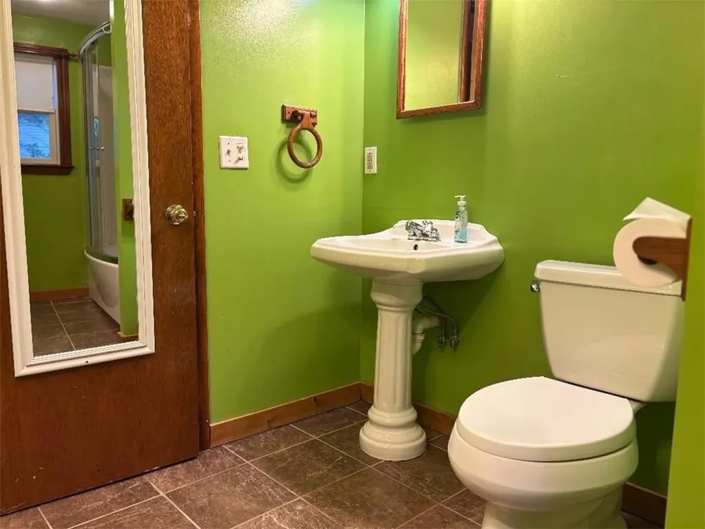 164 Bay Spring Avenue Barrington RI 02806
