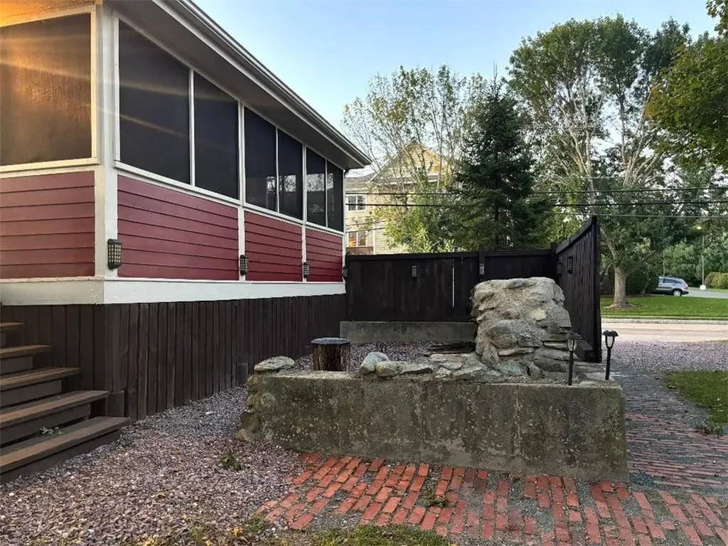 164 Bay Spring Avenue Barrington RI 02806