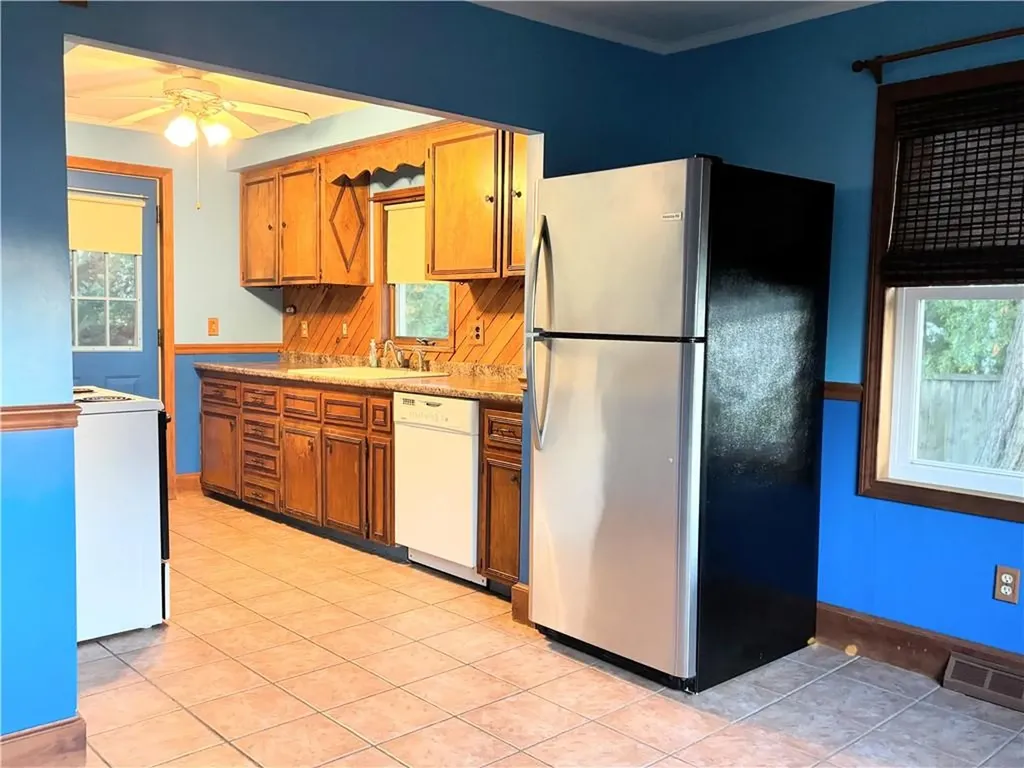 164 Bay Spring Avenue Barrington RI 02806