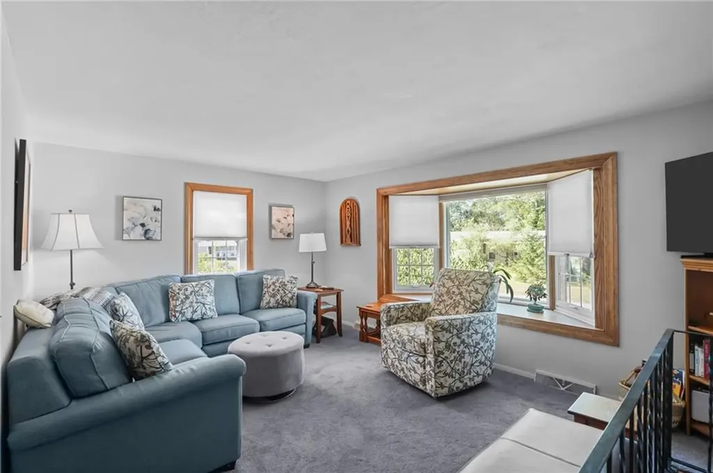 26 Lloyd Drive Coventry RI 02816