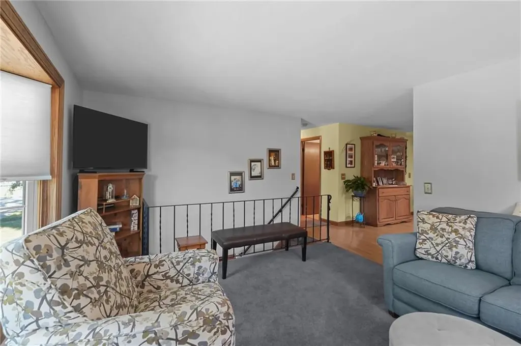 26 Lloyd Drive Coventry RI 02816