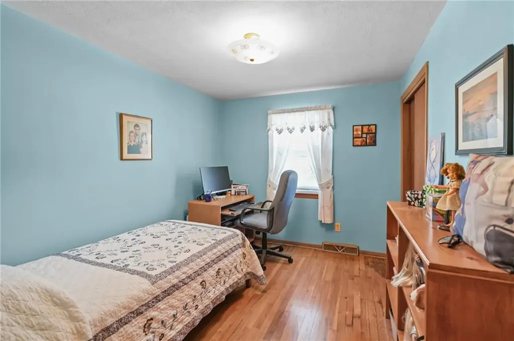 26 Lloyd Drive Coventry RI 02816