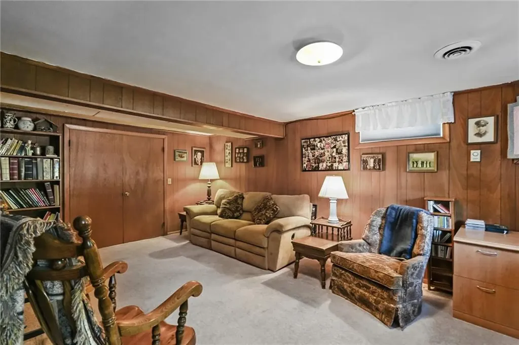 26 Lloyd Drive Coventry RI 02816