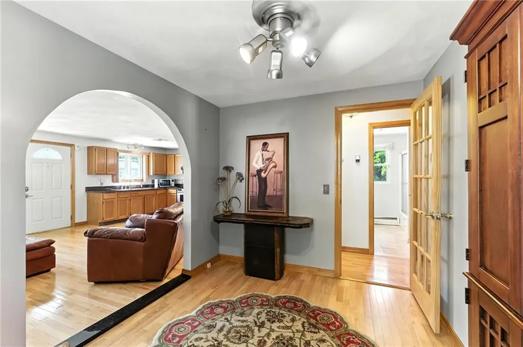 24 Tobyhanna Street Providence RI 02910