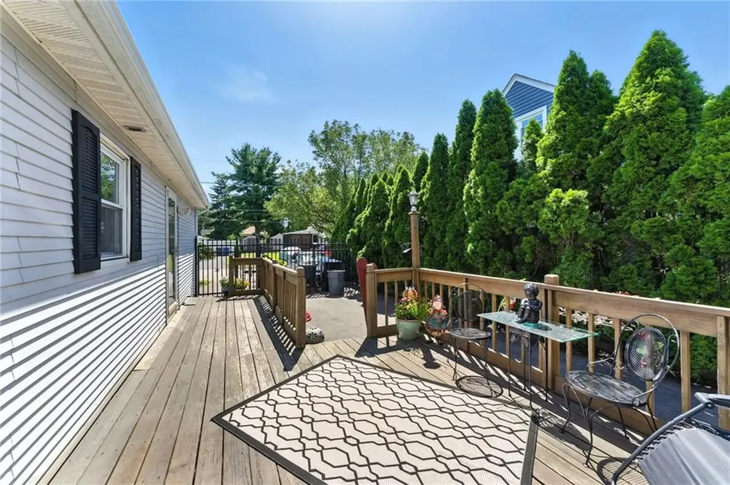 24 Tobyhanna Street Providence RI 02910