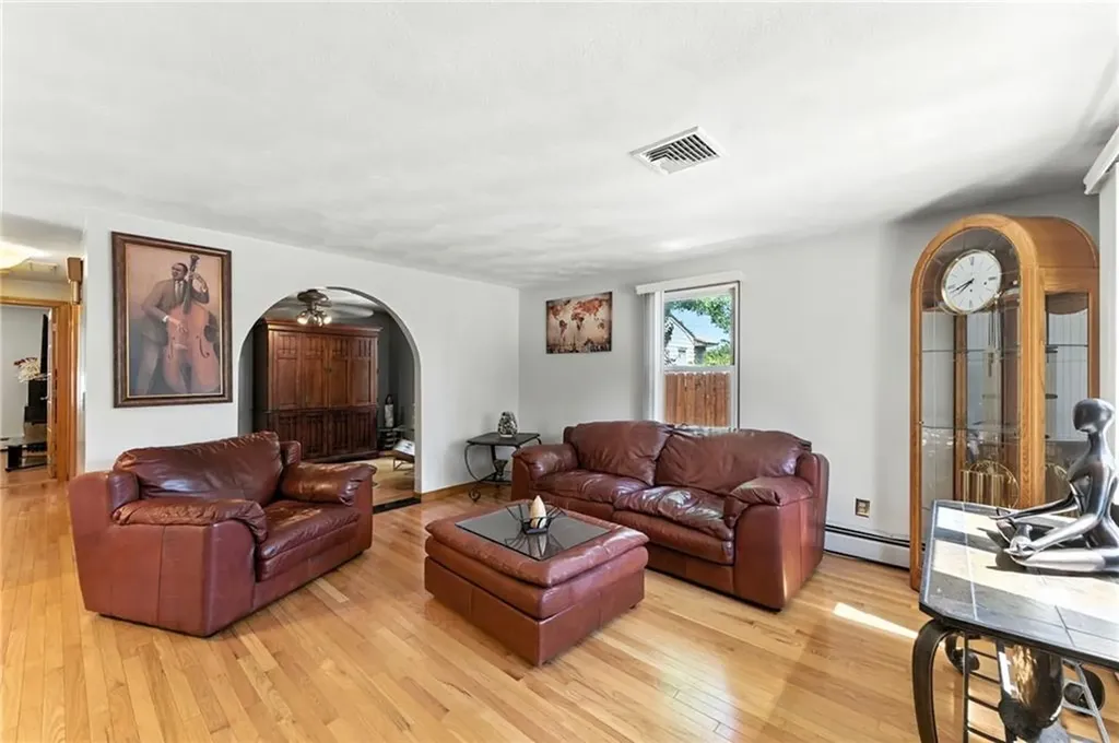 24 Tobyhanna Street Providence RI 02910