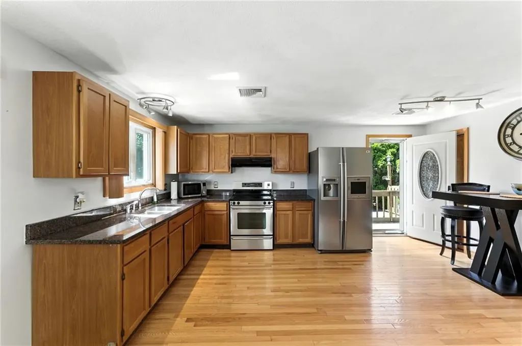 24 Tobyhanna Street Providence RI 02910