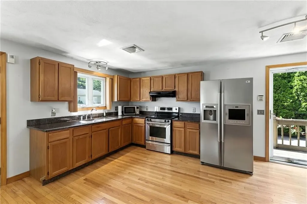 24 Tobyhanna Street Providence RI 02910