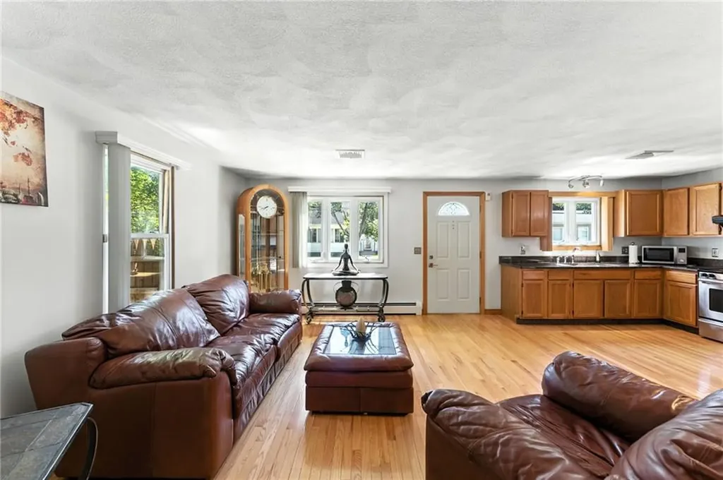 24 Tobyhanna Street Providence RI 02910