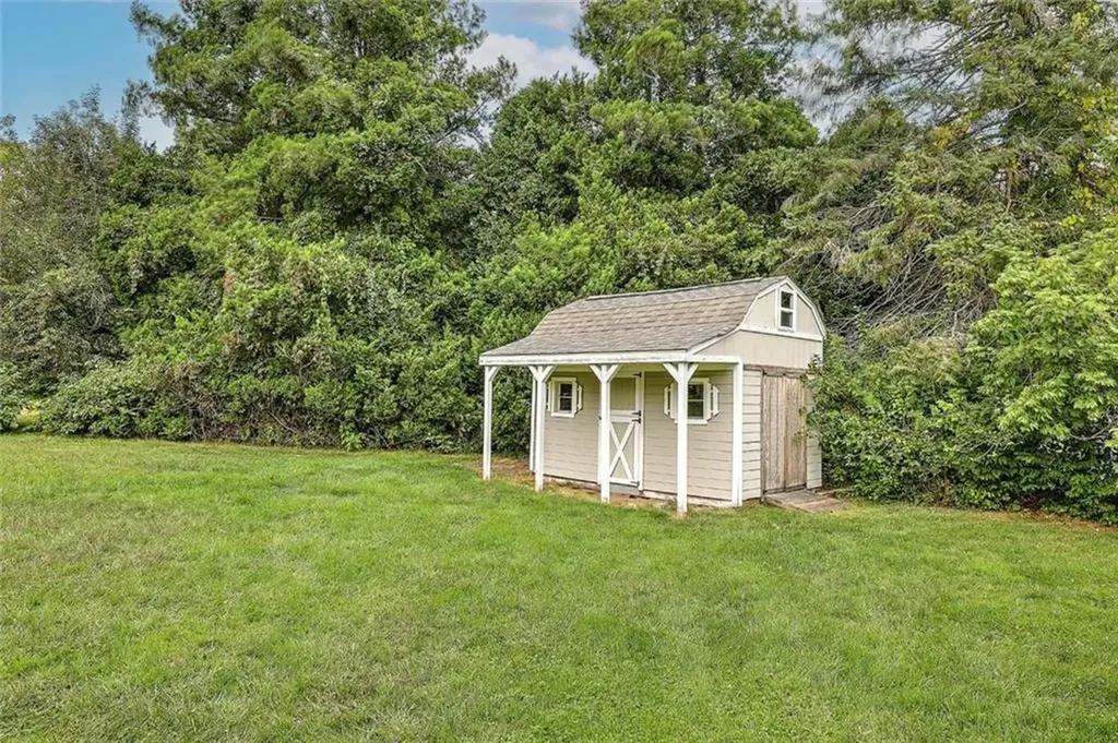 3 Pine Top Road Barrington RI 02806