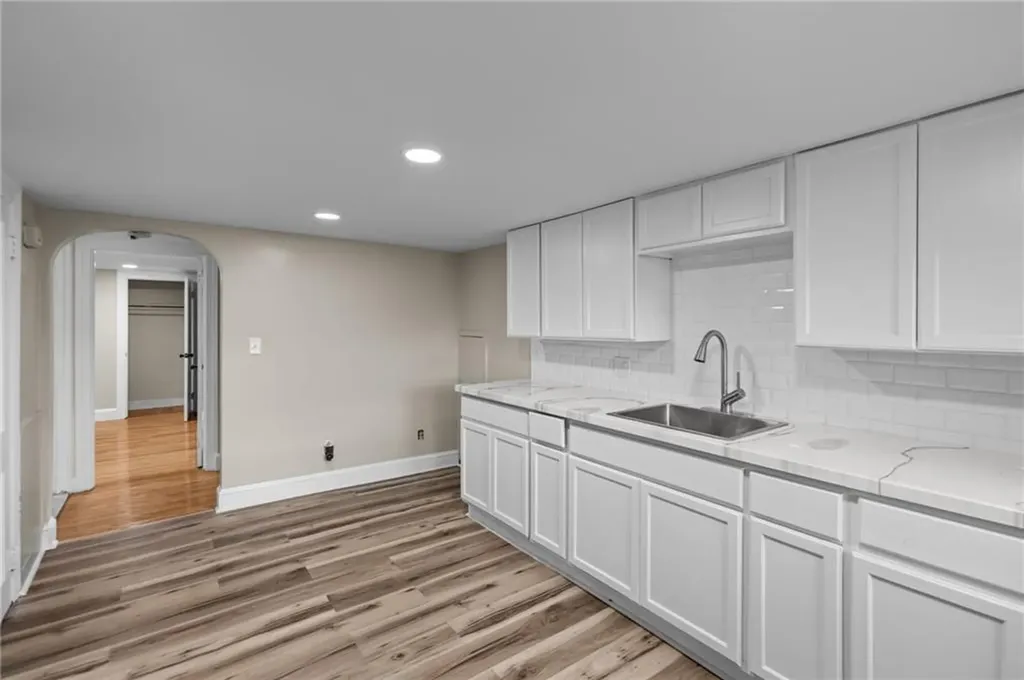 126 Roger Williams Avenue Providence RI 02907