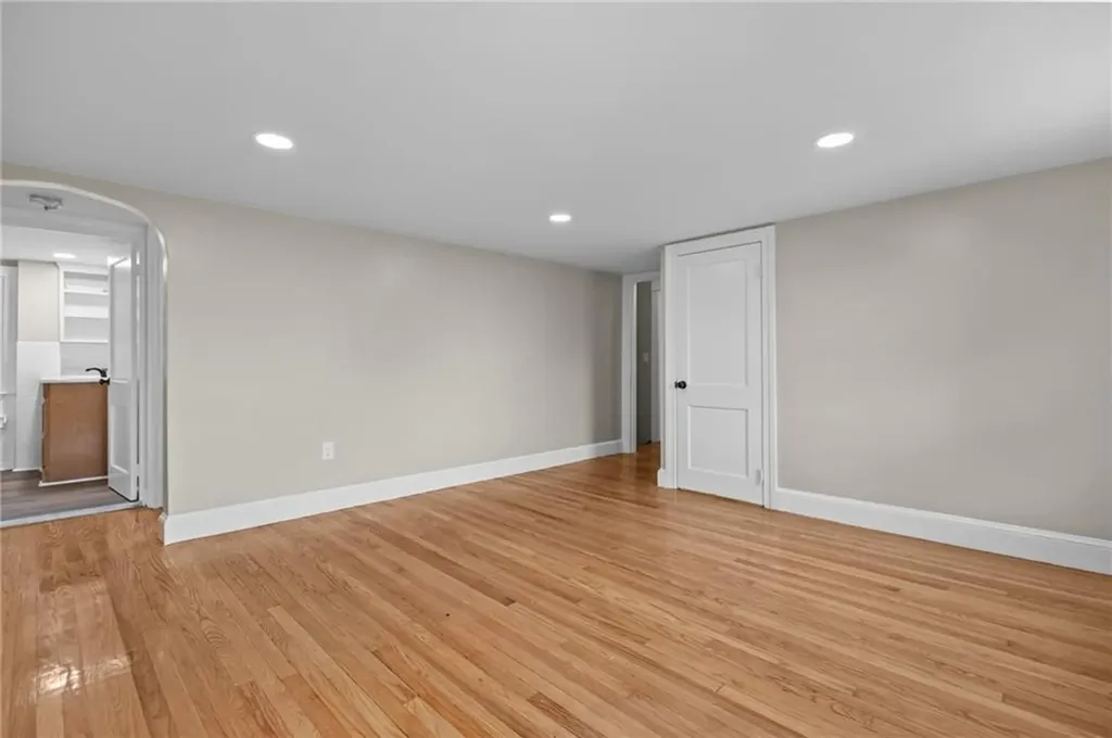 126 Roger Williams Avenue Providence RI 02907