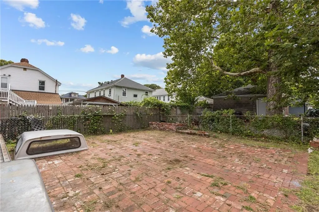 126 Roger Williams Avenue Providence RI 02907