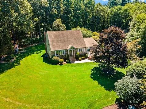 14 Dawn Lane Coventry RI 02816