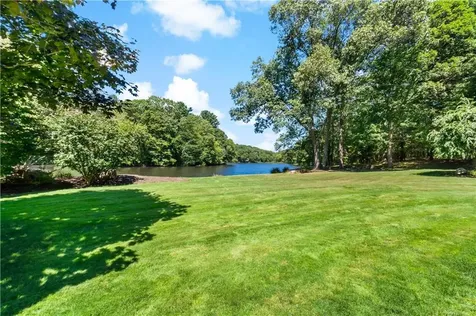 14 Dawn Lane Coventry RI 02816