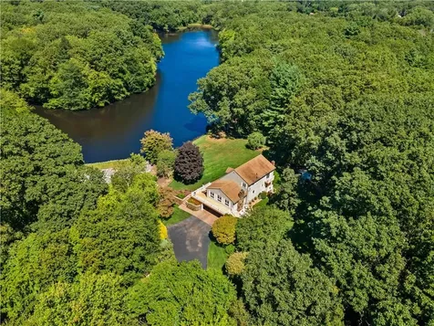 14 Dawn Lane Coventry RI 02816