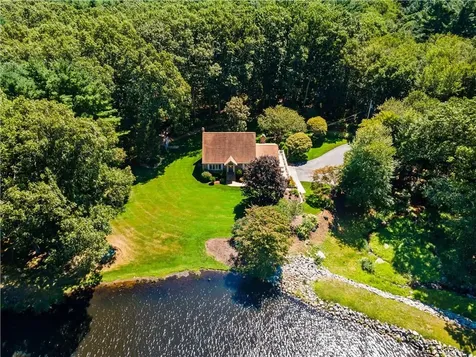 14 Dawn Lane Coventry RI 02816