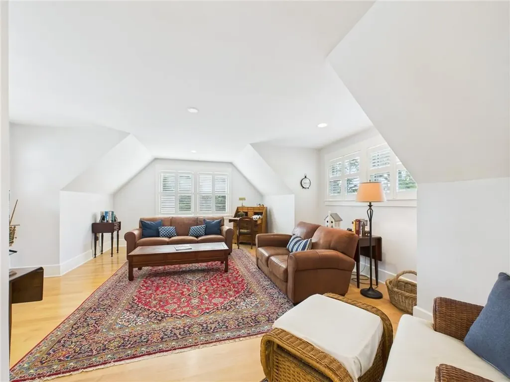 150 Love Lane Warwick RI 02886