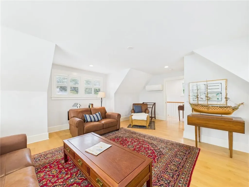 150 Love Lane Warwick RI 02886