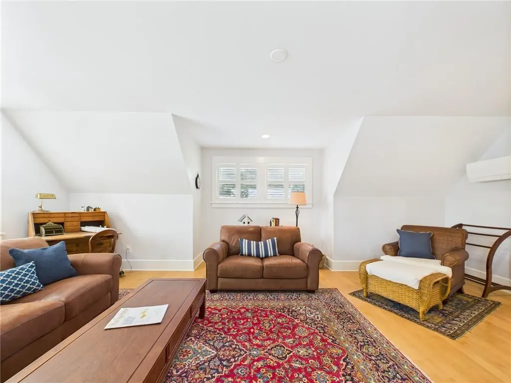 150 Love Lane Warwick RI 02886