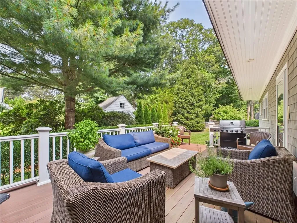 150 Love Lane Warwick RI 02886