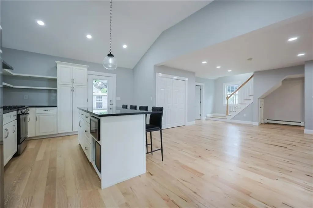 101 Grosvenor Avenue Pawtucket RI 02860