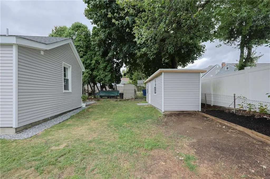 101 Grosvenor Avenue Pawtucket RI 02860