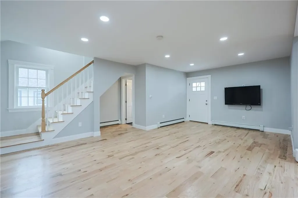 101 Grosvenor Avenue Pawtucket RI 02860
