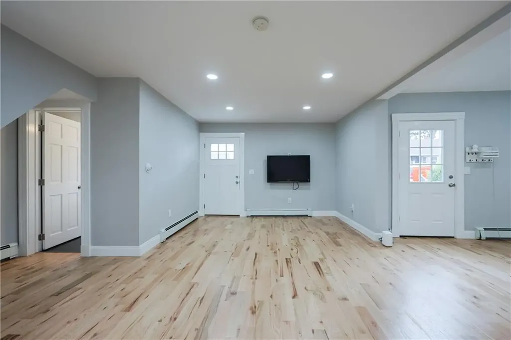101 Grosvenor Avenue Pawtucket RI 02860