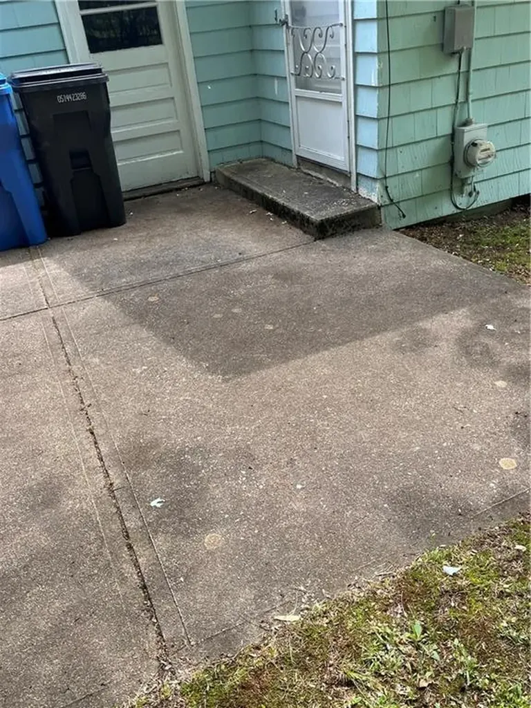 1369 Hope Road Cranston RI 02831