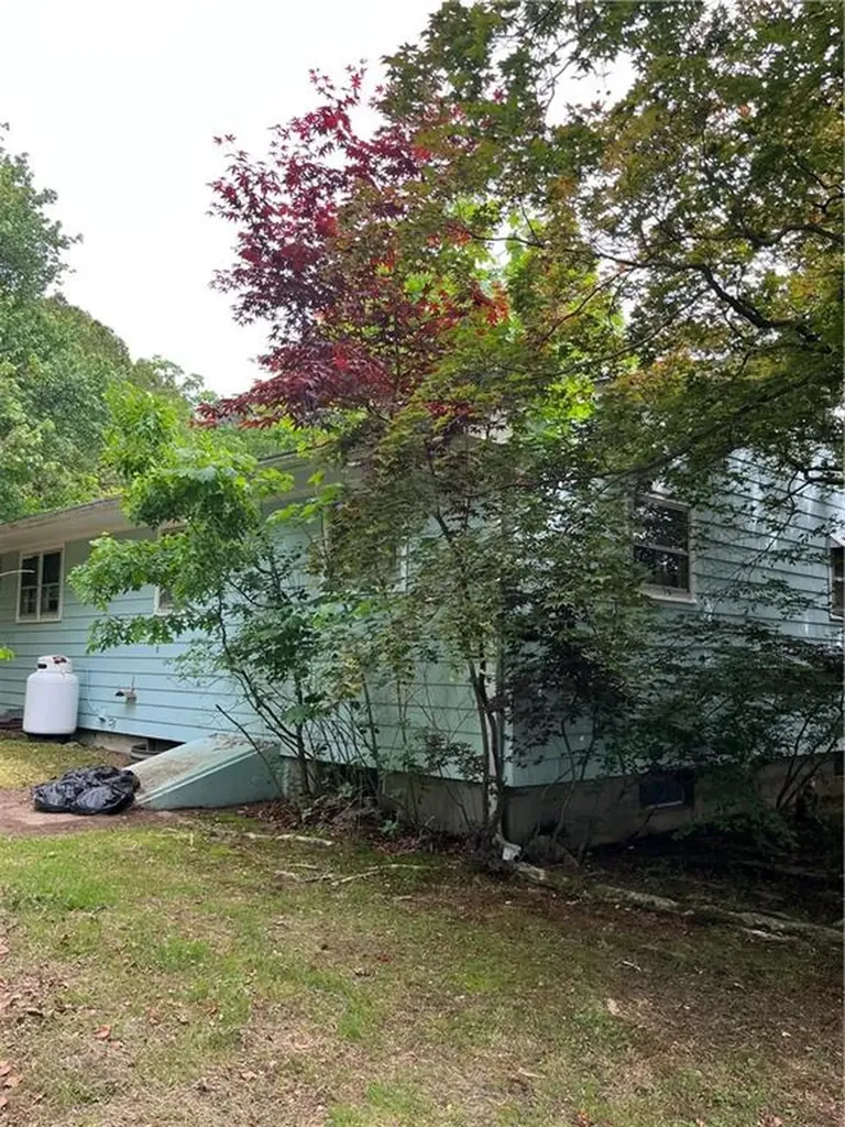 1369 Hope Road Cranston RI 02831