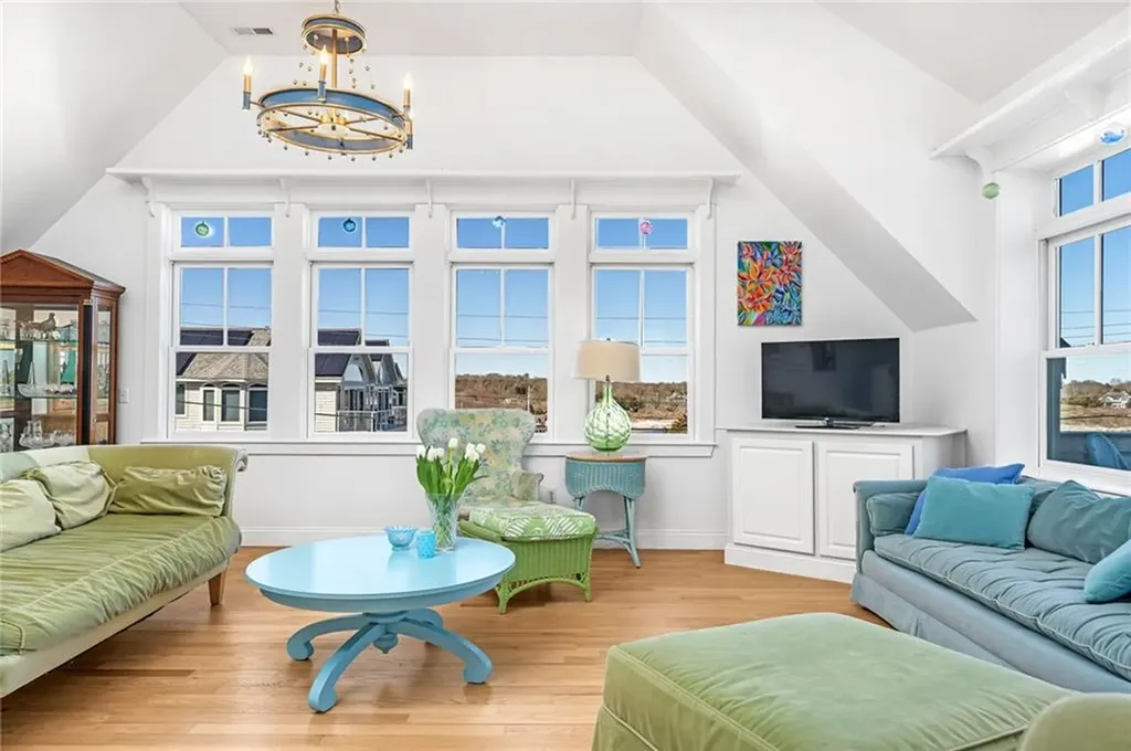 7 Clarkes Village Road Jamestown RI 02835