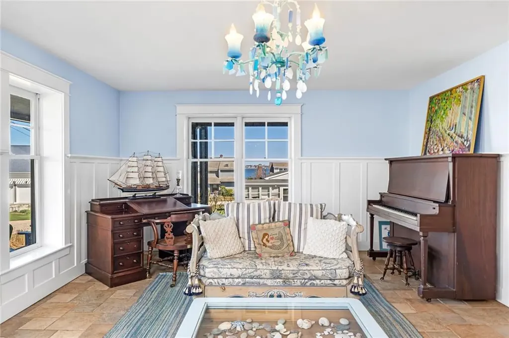 7 Clarkes Village Road Jamestown RI 02835