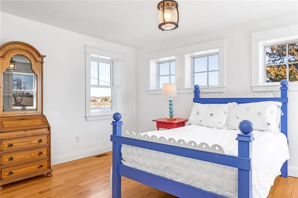 7 Clarkes Village Road Jamestown RI 02835