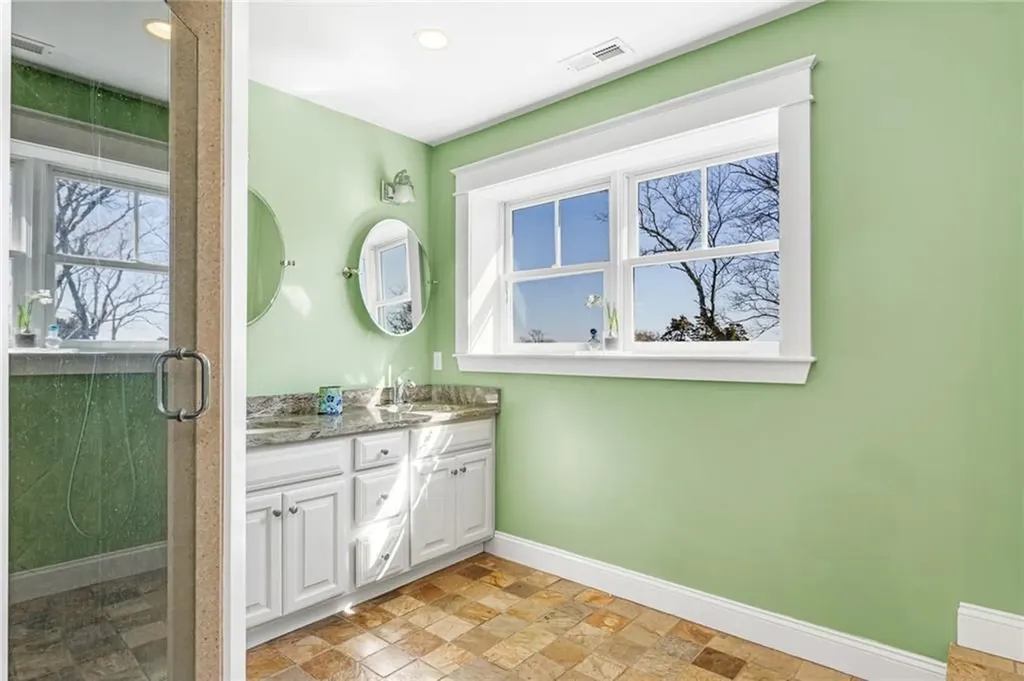 7 Clarkes Village Road Jamestown RI 02835