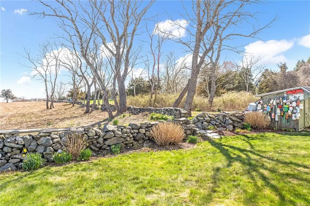 7 Clarkes Village Road Jamestown RI 02835